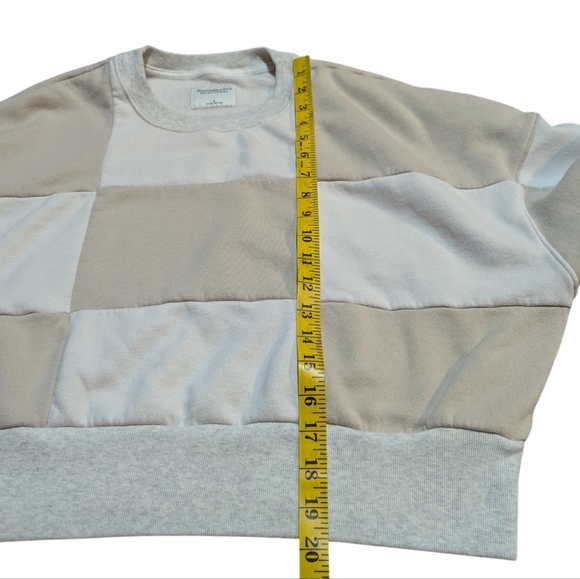 Abercrombie & Fitch Crop Patchwork Checkered Beige Cream Sweater Large - Picture 6 of 6
